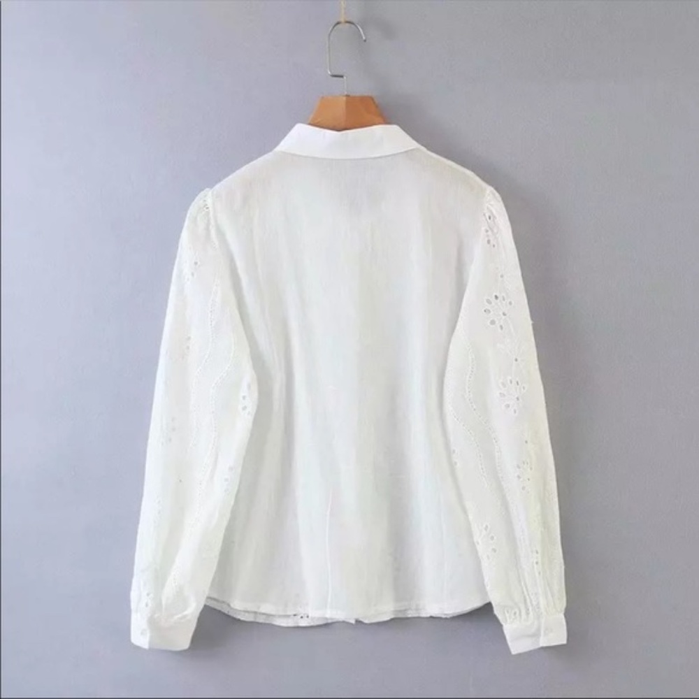 Boho embroidered eyelet pearl button up top white - Picture 7 of 8